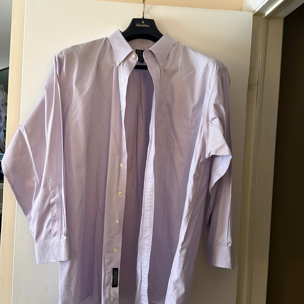 JoS A Bank Dress Shirt, great condition, professionally laundered. 35 sleeve